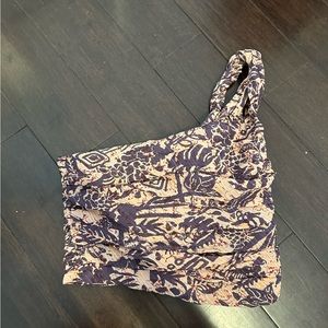 One Shoulder crop top